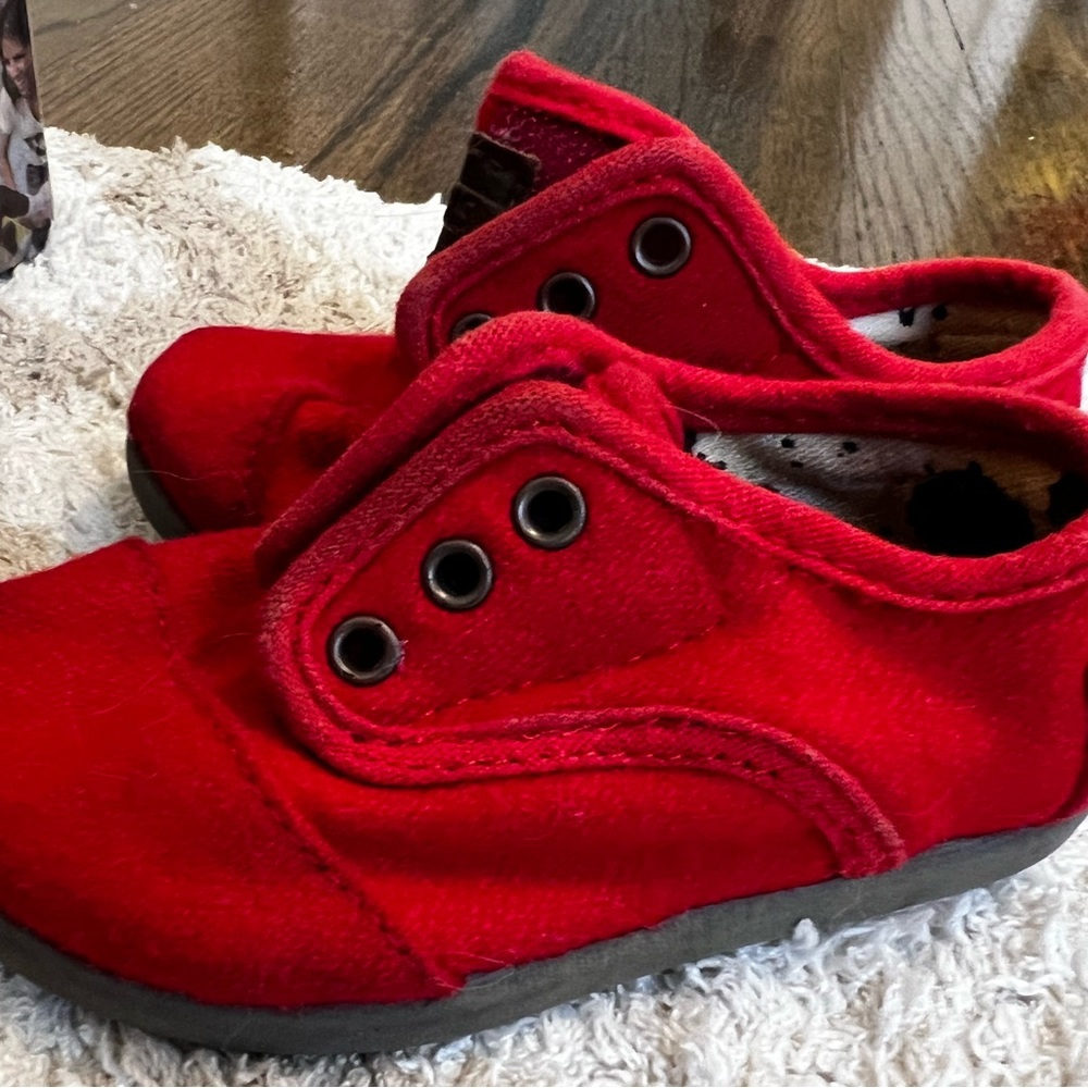 Toddler slip on Toms